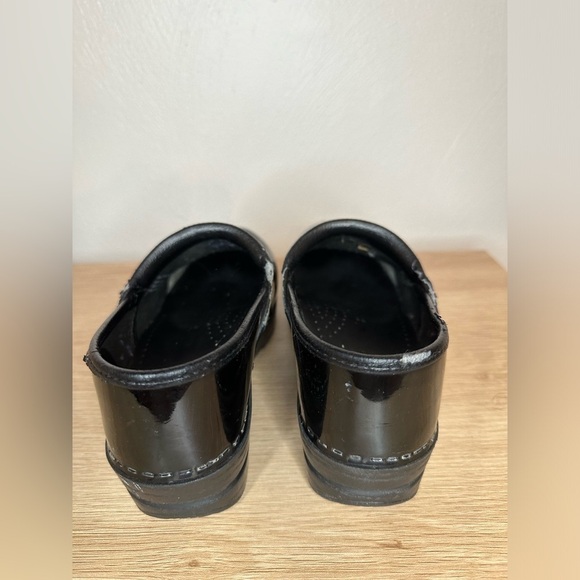 Dansko Womens Professional Black Shiny Clogs Work Nursing Shoes 37 - Picture 5 of 16
